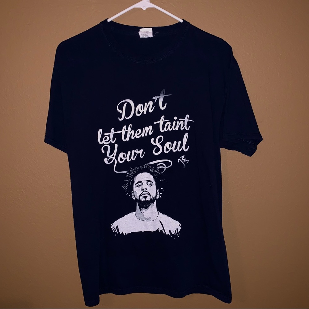 Fruit of the Loom Brand Tee Shirt. (Unisex)